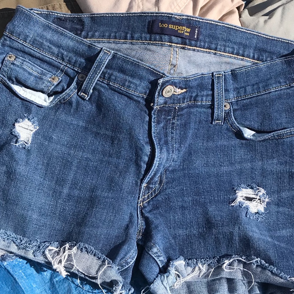 Levi shorts